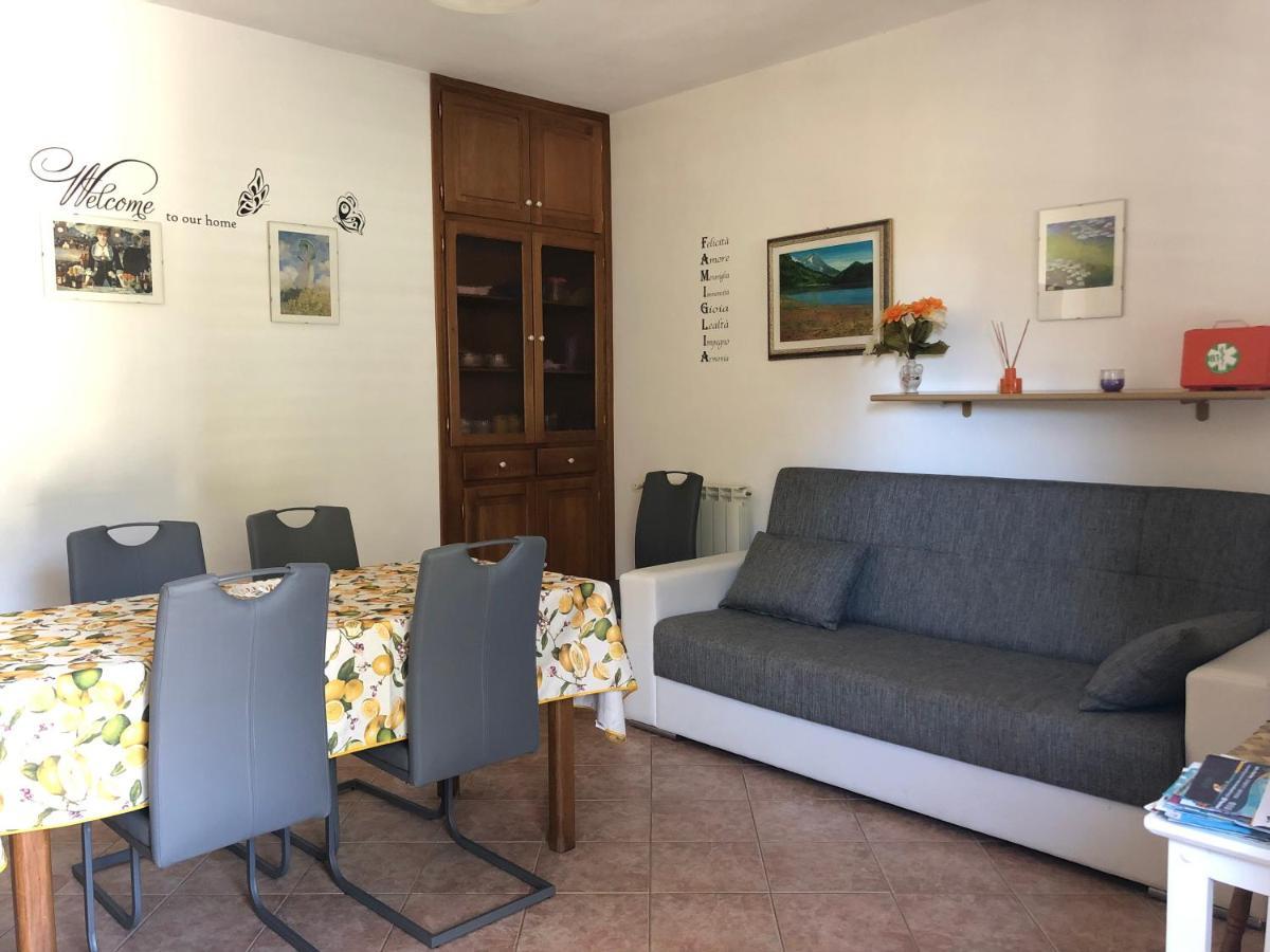 Appartamento In Villa Andreina Орозей Екстер'єр фото