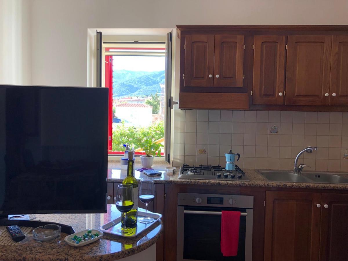 Appartamento In Villa Andreina Орозей Екстер'єр фото