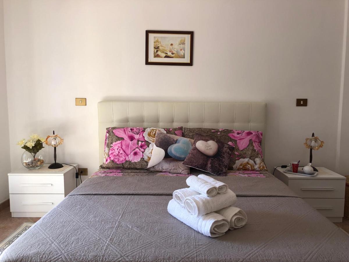 Appartamento In Villa Andreina Орозей Екстер'єр фото