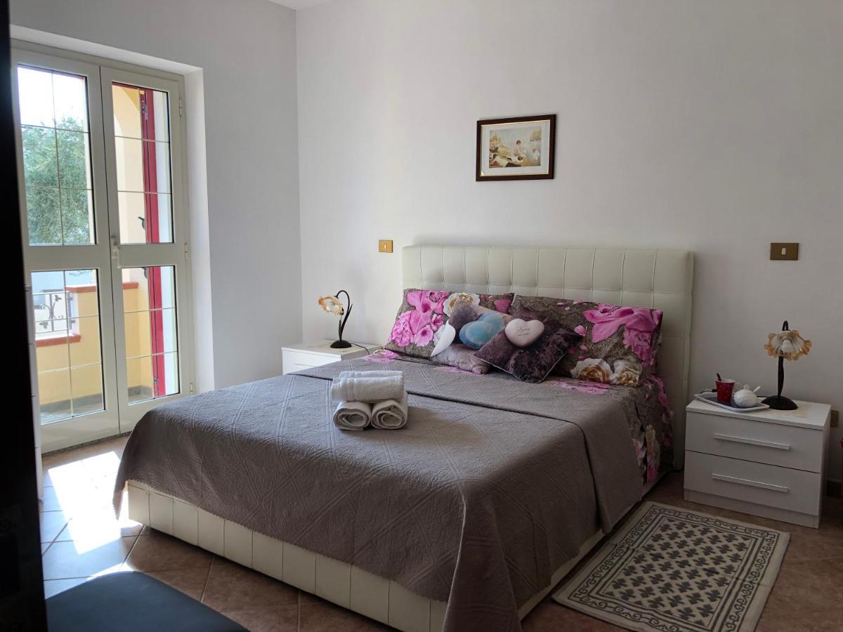 Appartamento In Villa Andreina Орозей Екстер'єр фото