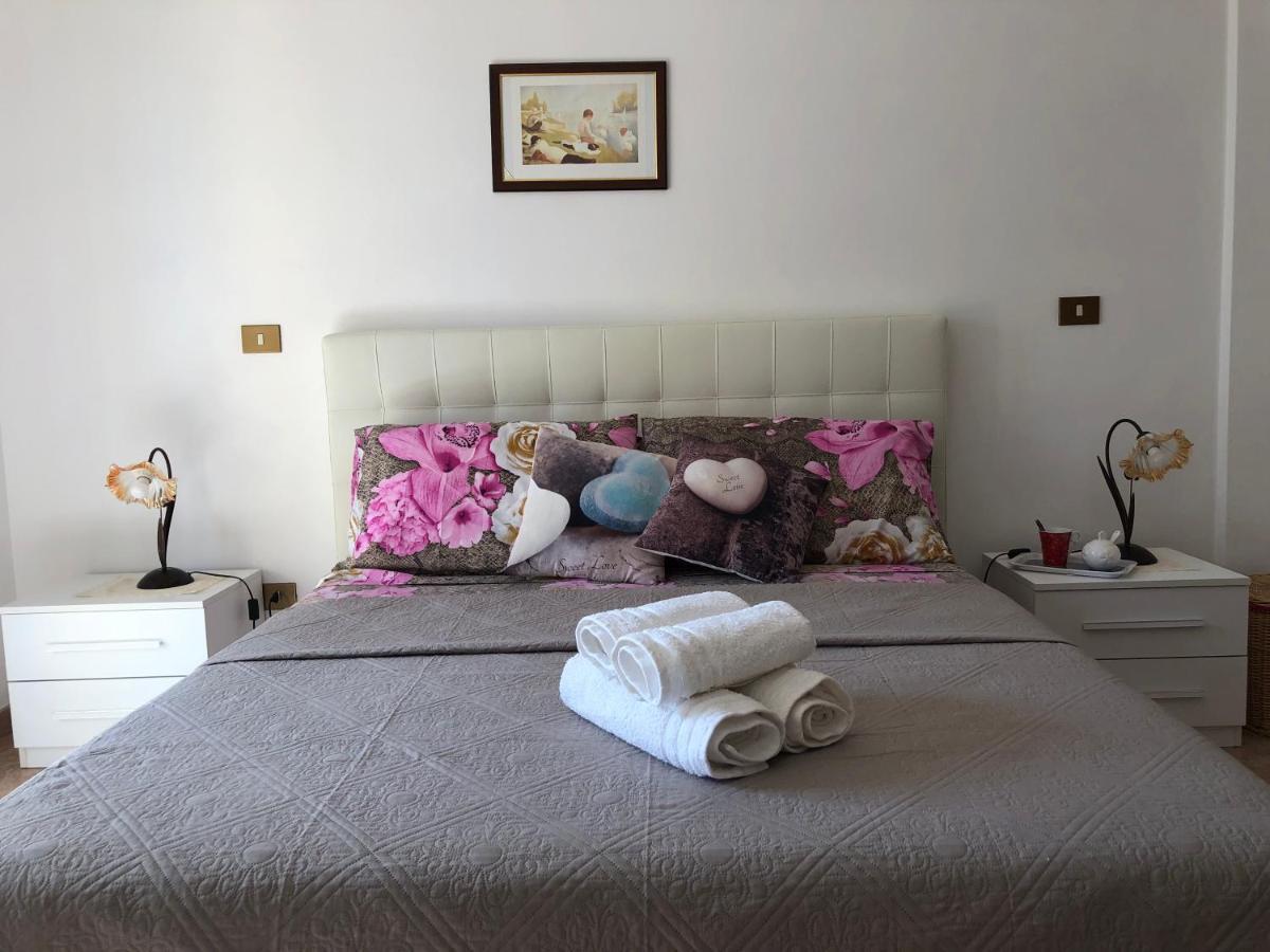 Appartamento In Villa Andreina Орозей Екстер'єр фото